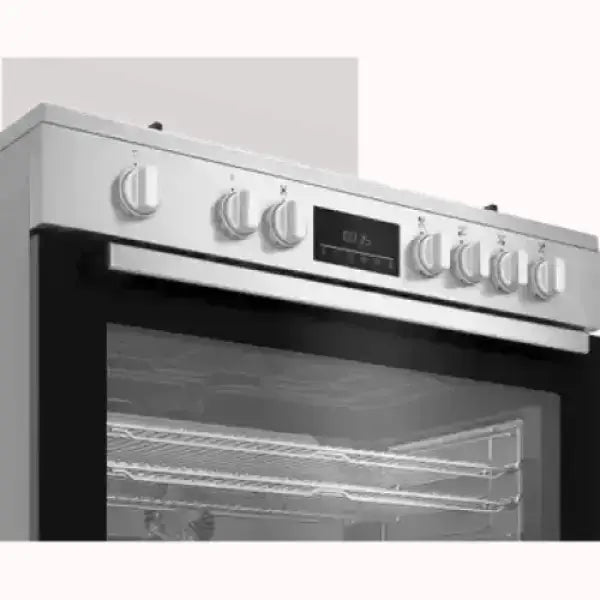 Forno BEKO da incasso in acciaio inox con manopole di controllo e display digitale