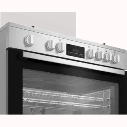 Forno BEKO da incasso in acciaio inox con manopole di controllo e display digitale