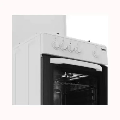 Cucina BEKO bianca con forno ventilato e manopole di controllo frontali