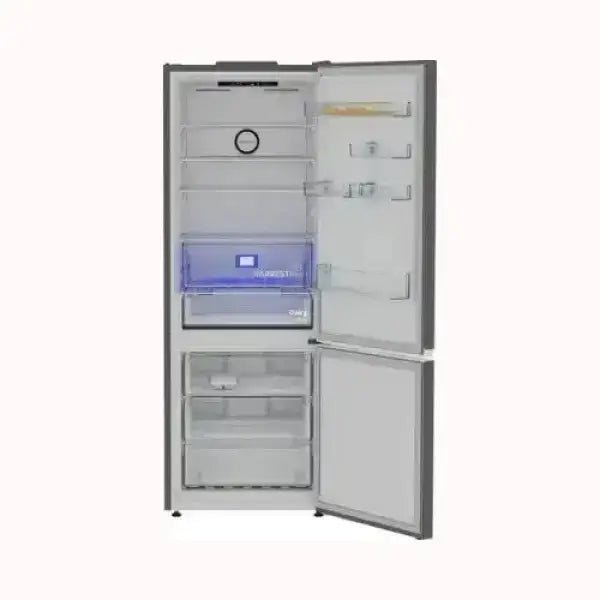 Beko frigo combinato con porte aperte mostrando ripiani regolabili e cassetti per conservazione alimenti