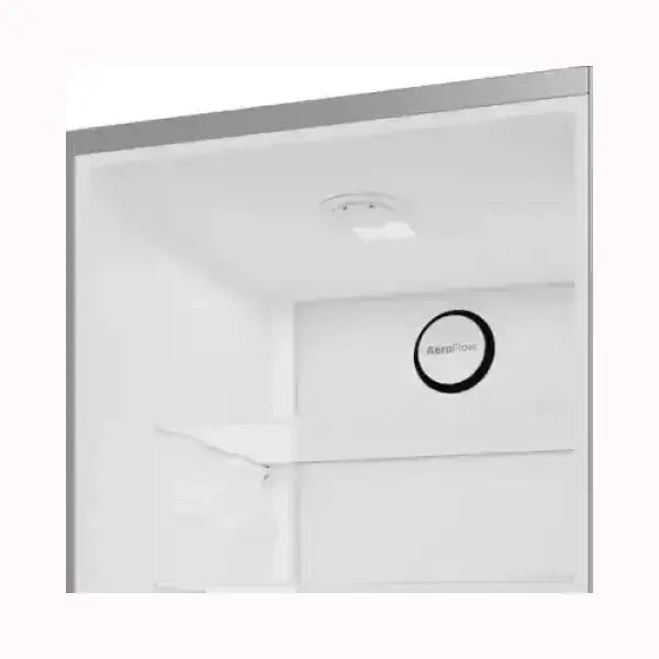 Interno frigorifero BEKO con sistema AeroFlow e ripiani trasparenti per conservazione alimenti