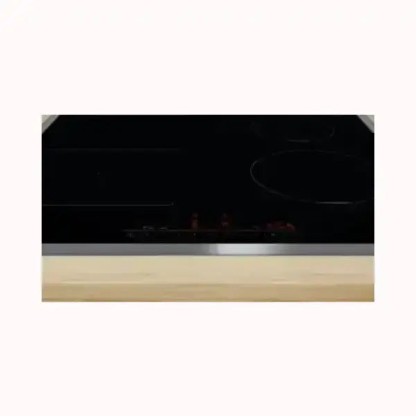 Piano cottura BOSCH in vetroceramica nera con superficie liscia e controllo touch integrato