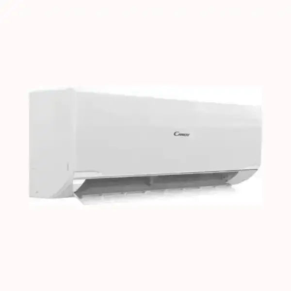 Condizionatore a parete bianco CANDY con design moderno ed efficiente per climatizzazione domestica