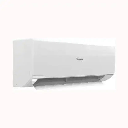 Condizionatore a parete bianco CANDY con design moderno ed efficiente per climatizzazione domestica