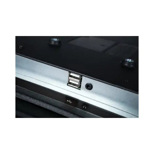 Porta USB e jack audio sul retro del monitor HANNSPREE per connessione semplice e versatile