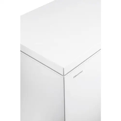 Congelatore Hisense bianco con design moderno e finitura liscia per il risparmio energetico