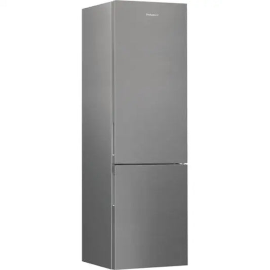 Frigo Combinato Hotpoint in acciaio inox con doppia porta e design moderno e minimalista