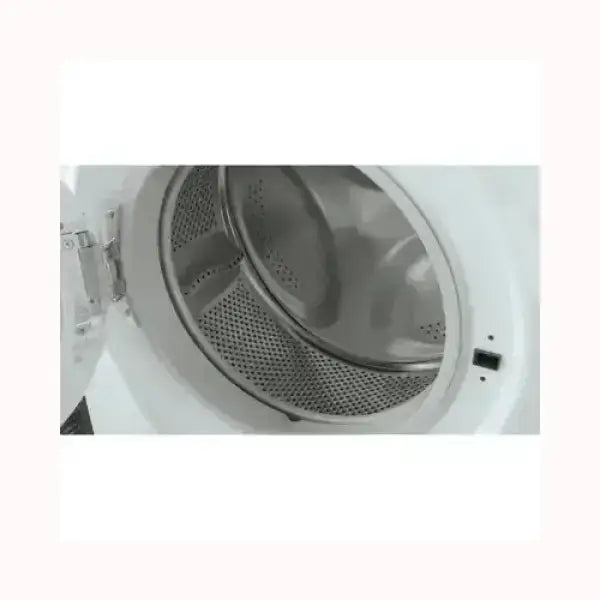 Tamburo aperto della lavatrice HOTPOINT con interno in acciaio inox per un lavaggio efficace