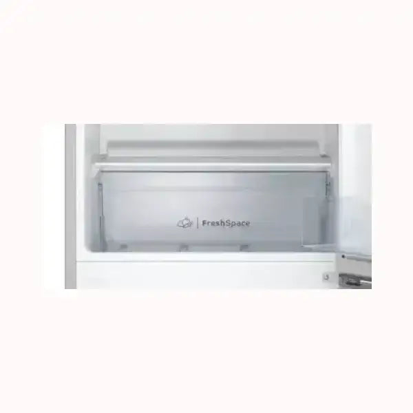 Vano FreshSpace interno del frigorifero INDESIT per conservazione ottimale degli alimenti freschi