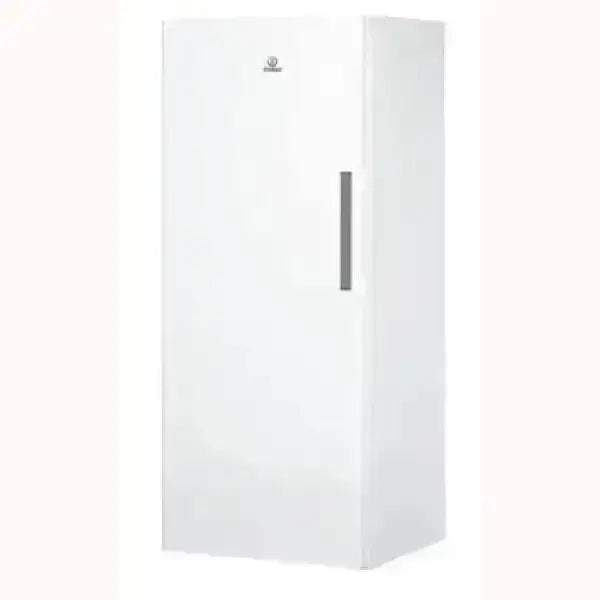 Congelatore Indesit verticale bianco con maniglia integrata e design compatto