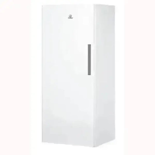 Congelatore Indesit verticale bianco con maniglia integrata e design compatto