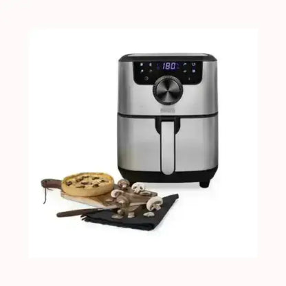 Friggitrice PRINCESS in acciaio inox con controllo digitale e ciambella dolce accanto