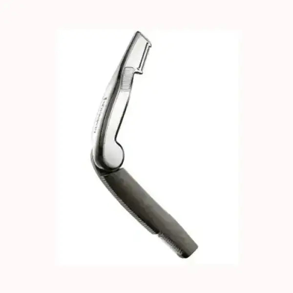 Rasoio pieghevole Remington con lama protetta e impugnatura ergonomica per precisione e sicurezza