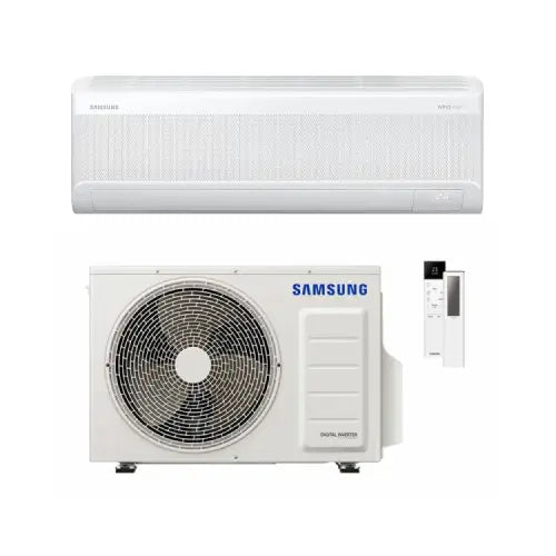 Condizionatore Samsung con unità interna ed esterna, telecomando e design elegante per un comfort efficace