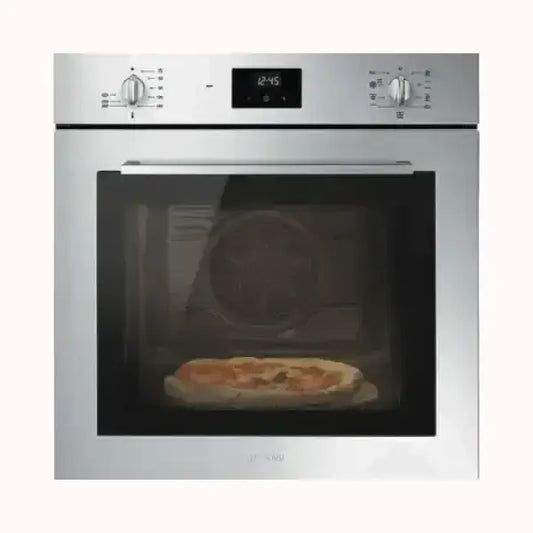 Forno da incasso SMEG in acciaio inox con pizza all'interno e comandi manuali