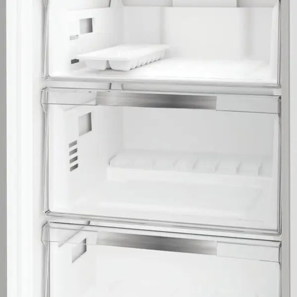 Frigo combinato Hotpoint bianco con ampio vano frigorifero e congelatore integrato