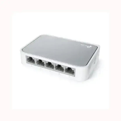 Switch Ethernet 5 porte TPLINK bianco compatto per rete domestica e ufficio con montaggio desktop