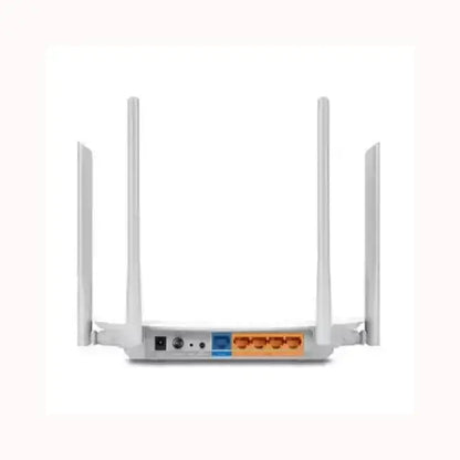 Router TPLINK bianco con quattro antenne esterne e porte Ethernet per connessione internet