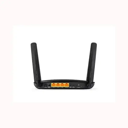 Router TPLink nero con due antenne esterne e porte Ethernet multiple sul retro