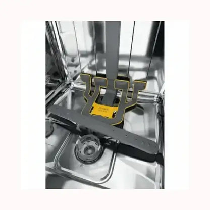 Interno lavastoviglie WHIRLPOOL in acciaio inox con braccio irroratore e sistema di filtraggio