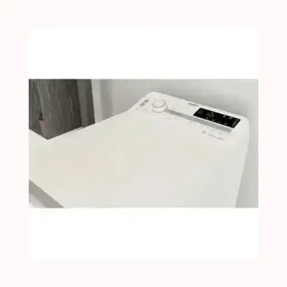 Lavatrice WHIRLPOOL bianca con pannello di controllo digitale e manopola per selezione programmi
